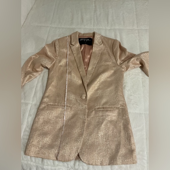 Nasty Gal Elegant Women's Blazer in Shimmering Peach - Picture 4 of 6